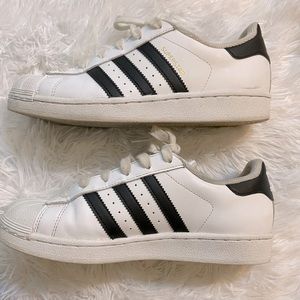 White and black adidas superstars - sz 7
